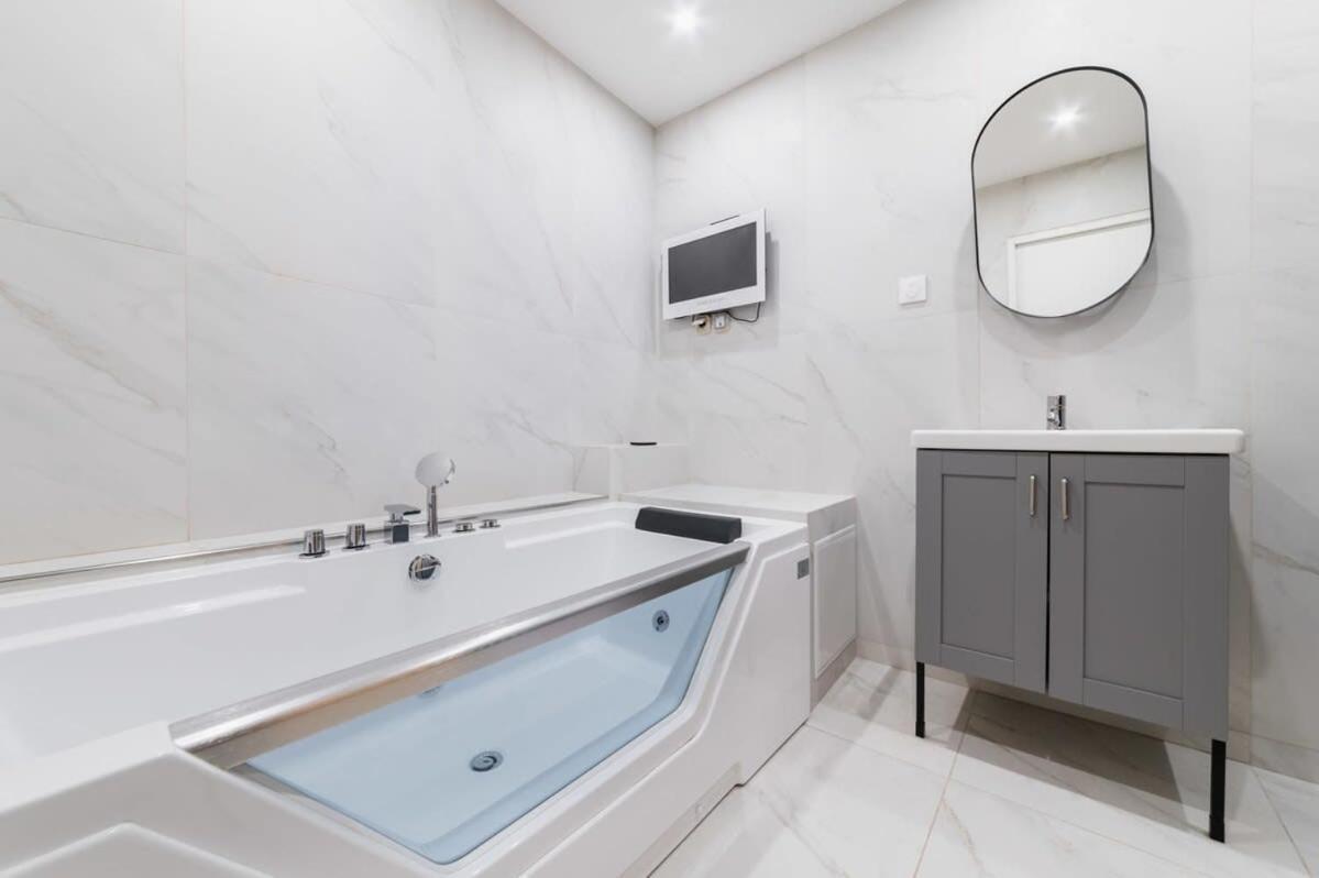 Appartment Cosy Et Agreable Avec Sauna - 4P - Flat-Guest Paris Bagian luar foto